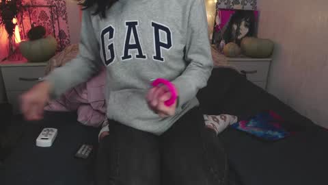 Snapshot of angelika_rouge chatting on November 2025 05:23:02 PM Angelika Rouge online show from November 2025 05:23:02 PM