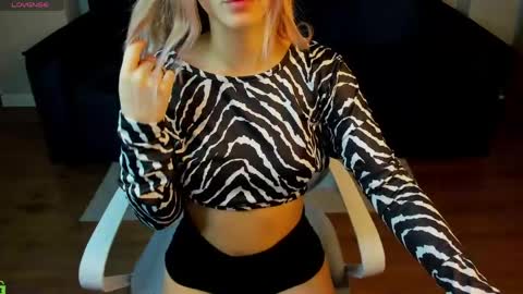 Angelina online show from April 2026 01:19:01 AM