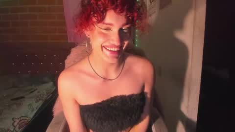 Snapshot of angelina_rouse12 chatting on December 2024 09:42:01 AM Angelina Rouse  online show from December 2024 09:42:01 AM