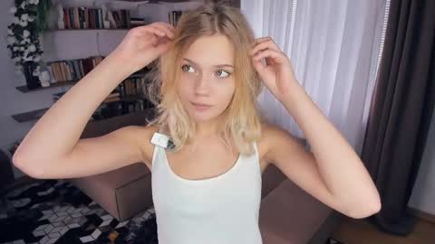 Alice WOW online show from April 2026 08:11:01 AM