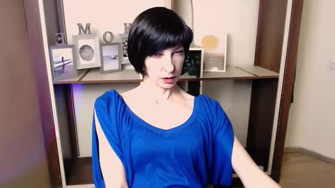 Angelina online show from January 2026 05:27:02 PM