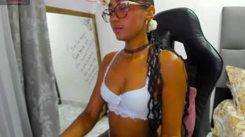 Snapshot of angelinamurphy chatting on June 2026 04:17:01 AM AngelinaMurphy online show from June 2026 04:17:01 AM