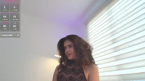 Snapshot of angelinarosss_ chatting on November 2025 04:23:01 PM online show from November 2025 04:23:01 PM