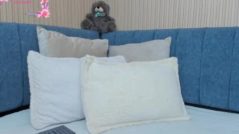 angeline online show from October 2025 02:25:02 PM