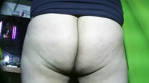 Snapshot of angelking120200 chatting on November 2025 07:14:02 AM Roy online show from November 2025 07:14:02 AM