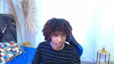 Angel online show from December 2025 08:51:01 PM