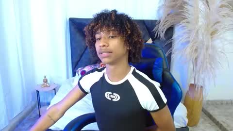 Angel online show from January 2026 09:02:02 PM