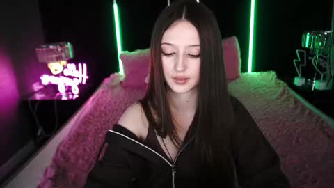 Snapshot of angellblush chatting on October 2025 01:33:02 PM AngelBlush online show from October 2025 01:33:02 PM