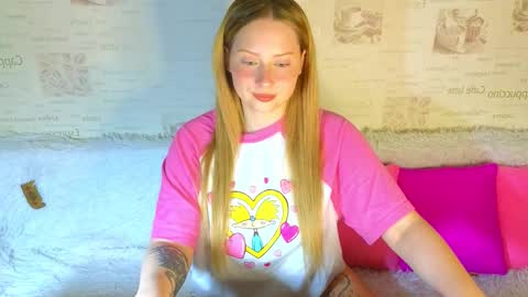 Snapshot of angellisss chatting on September 2025 03:14:01 PM Cutie online show from September 2025 03:14:01 PM