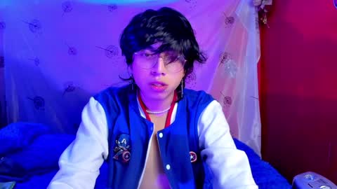 Snapshot of angellonfire chatting on December 2024 07:04:02 AM Angel  online show from December 2024 07:04:02 AM