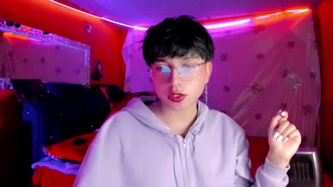 Snapshot of angellonfire chatting on September 2025 05:53:02 AM Angel  online show from September 2025 05:53:02 AM