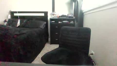 Angel Marie online show from December 2025 03:17:02 PM