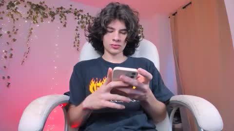 Snapshot of angelo_duarte chatting on February 2026 06:04:02 PM Angel online show from February 2026 06:04:02 PM