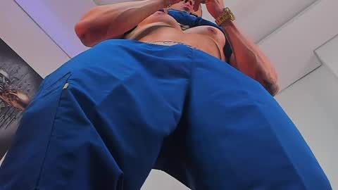 Angelo Varek online show from May 2026 03:33:01 AM