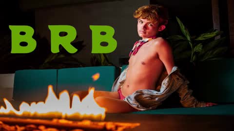 Angelo I work from home this is my room  online show from February 2025 12:19:02 PM