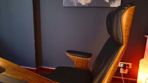 Snapshot of angeloeric chatting on October 2025 12:38:02 PM BlackWolf online show from October 2025 12:38:02 PM