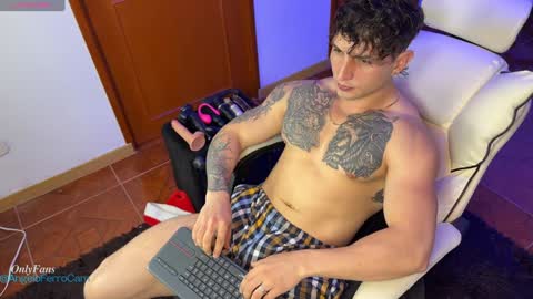 Snapshot of angeloferro1 chatting on December 2024 02:14:02 AM Angelo Ferro online show from December 2024 02:14:02 AM