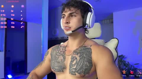 Snapshot of angeloferro1 chatting on February 2025 07:33:01 AM Angelo Ferro online show from February 2025 07:33:01 AM