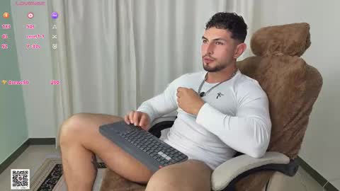 Snapshot of angeloferro1 chatting on September 2025 02:02:01 AM Angelo Ferro online show from September 2025 02:02:01 AM