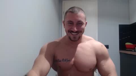 ------- SEX SHOW WITH GUYS AND GIRLS  MUSCLE SHOW online show from November 2025 09:45:01 AM