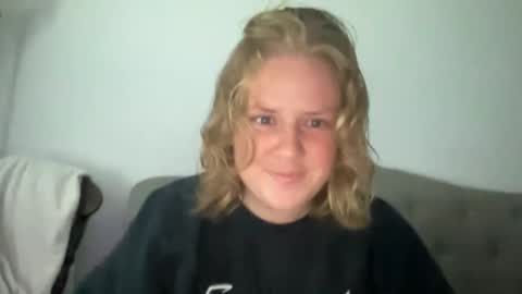 Snapshot of angeloflight273360 chatting on November 2025 01:10:02 PM Angel of Light online show from November 2025 01:10:02 PM