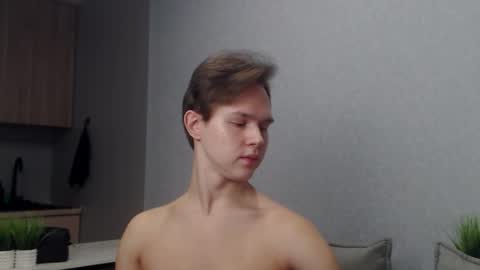 Angel online show from December 2025 09:03:01 AM