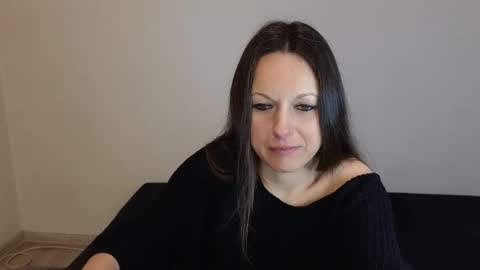 Giulia online show from February 2026 01:42:02 PM