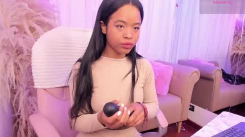 Snapshot of angelsmia_ chatting on September 2025 04:27:01 AM  MIA available content ask online show from September 2025 04:27:01 AM