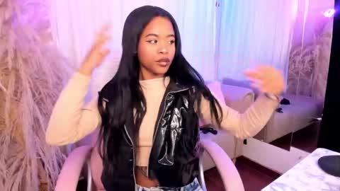 Snapshot of angelsmia_ chatting on October 2025 04:26:01 AM  MIA available content ask online show from October 2025 04:26:01 AM