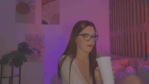 Snapshot of angelsweetshy chatting on November 2025 09:36:02 PM Angelsweetshy online show from November 2025 09:36:02 PM