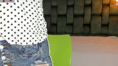 ANGIE online show from October 2025 02:05:02 PM