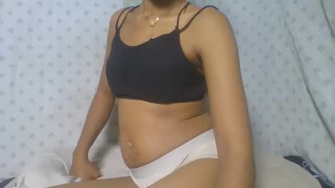 angeltta69 online show from October 2025 05:17:01 PM