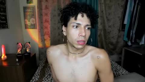 Snapshot of angelwhitte chatting on June 2026 06:37:02 AM angelwhitte online show from June 2026 06:37:02 AM