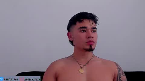 Angel Fox online show from November 2025 05:12:02 PM