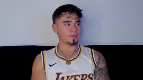 Angel Fox online show from December 2025 10:49:02 PM