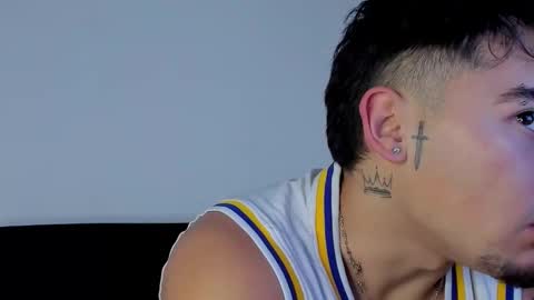 Angel Fox online show from December 2025 11:06:02 AM