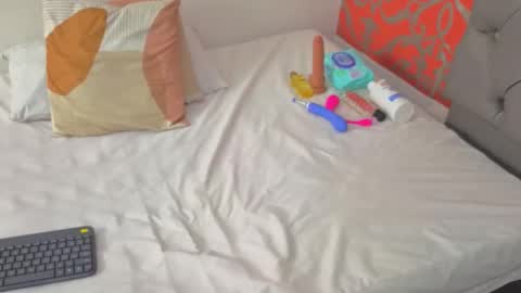 Snapshot of angi_lozano chatting on November 2025 11:12:02 AM angi_lozano online show from November 2025 11:12:02 AM