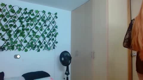 Snapshot of angie_arias chatting on February 2025 05:44:01 PM Angie online show from February 2025 05:44:01 PM