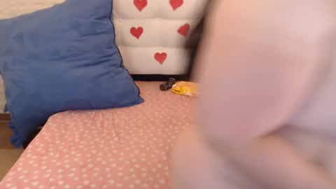 Angie online show from February 2025 09:22:01 PM