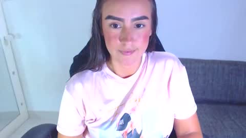 Snapshot of angie_dreamgirl chatting on November 2025 09:48:02 PM IG angie dreamgirl01 online show from November 2025 09:48:02 PM