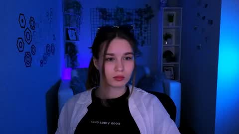 Snapshot of angie_foxy chatting on May 2026 07:31:01 PM Angle online show from May 2026 07:31:01 PM