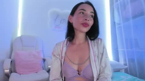 Snapshot of angiiebylpz chatting on December 2024 01:04:02 AM violeth lopez online show from December 2024 01:04:02 AM