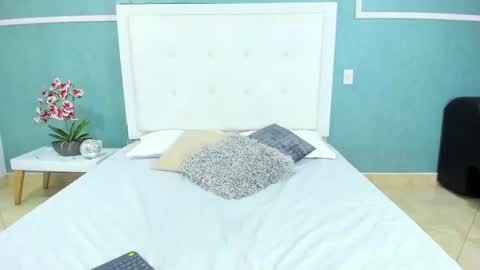 Ania online show from February 2025 08:49:01 PM