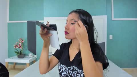 Ania online show from October 2025 03:25:02 PM