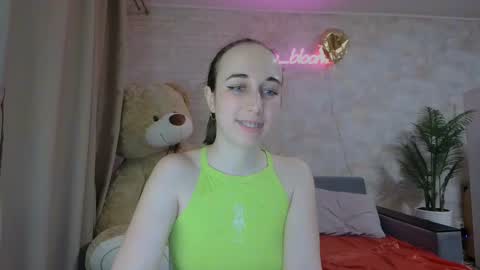 Snapshot of anikabloom chatting on March 2025 03:01:01 AM anikabloom online show from March 2025 03:01:01 AM