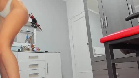 Luna online show from February 2025 12:21:02 PM