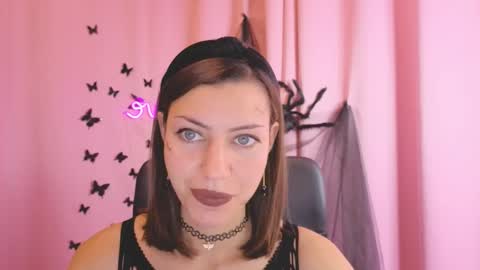 Anni online show from November 2025 04:20:02 PM