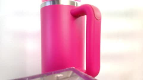 ana independent model online show from September 2025 10:06:01 AM