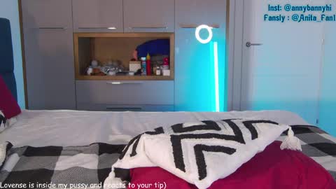 Fansly  online show from April 2026 07:07:02 PM