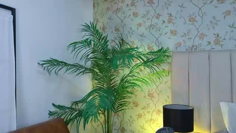 Dania Lpez online show from May 2026 06:14:01 PM